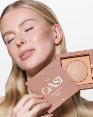 nouba bronzer oasi vegan sostenibile hero model 395 00 B 01