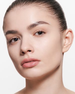 nouba eyebrow fix care fissante naturale applicato 525 00 B 01